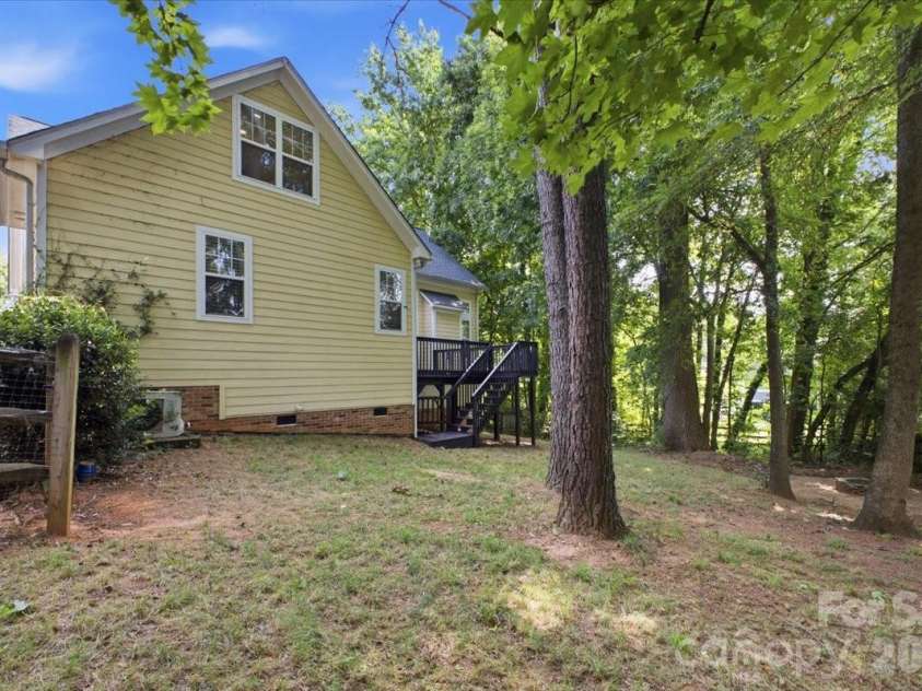 10323 Mina Court, Charlotte, NC 28277.  MLS# CAR4399146, YatesRealty ID 38711. 