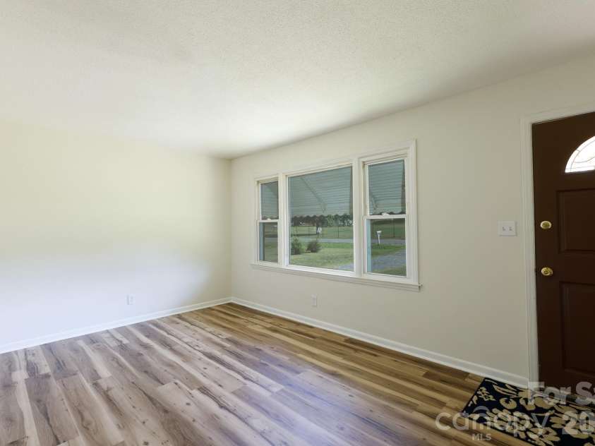 3270 Bridges Drive, Rock Hill, SC 29730.  MLS# CAR4401926, YatesRealty ID 38715. 