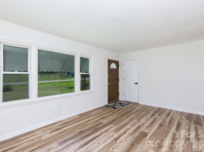 3270 Bridges Drive, Rock Hill, SC 29730.  MLS# CAR4401926, YatesRealty ID 38715. 