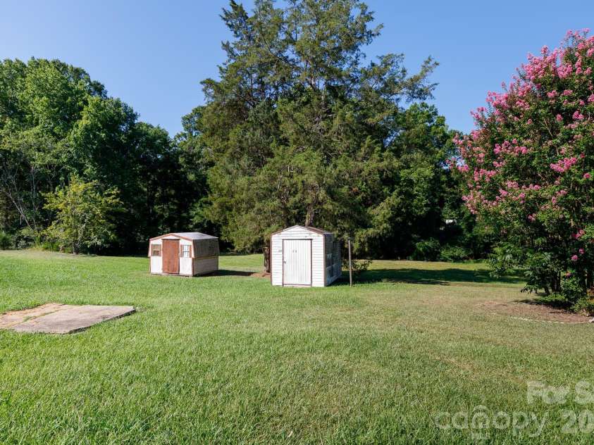 3270 Bridges Drive, Rock Hill, SC 29730.  MLS# CAR4401926, YatesRealty ID 38715. 