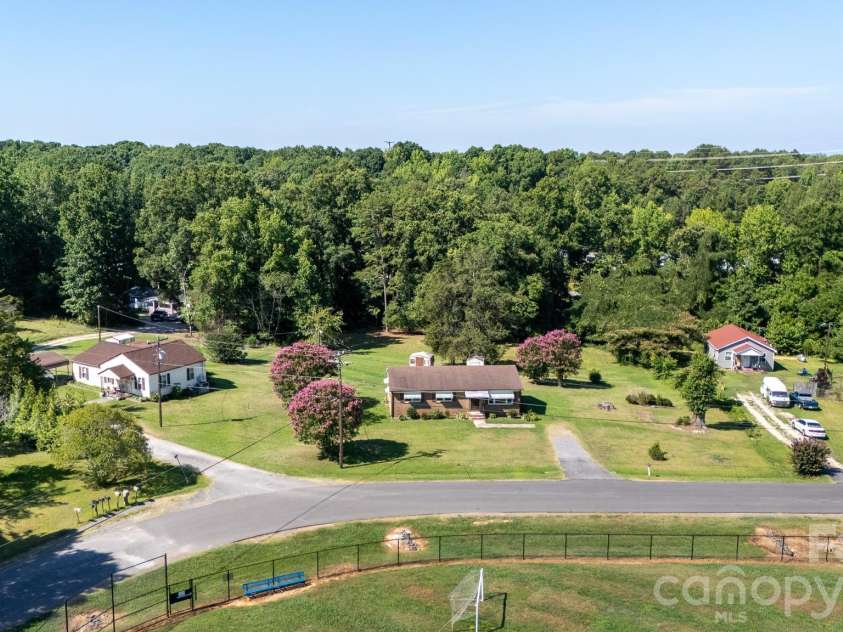 3270 Bridges Drive, Rock Hill, SC 29730.  MLS# CAR4401926, YatesRealty ID 38715. 