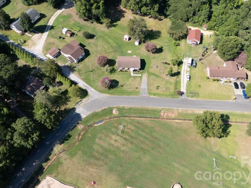3270 Bridges Drive, Rock Hill, SC 29730.  MLS# CAR4401926, YatesRealty ID 38715. 