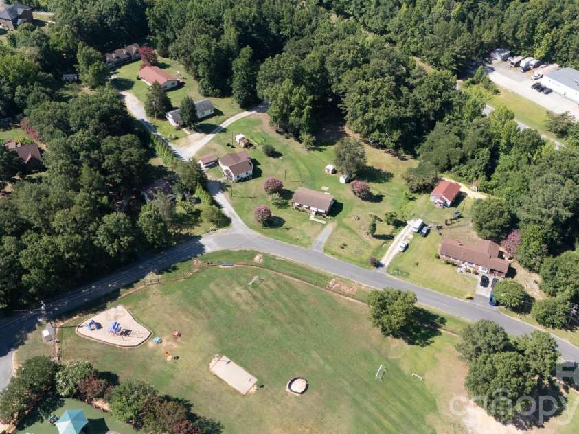 3270 Bridges Drive, Rock Hill, SC 29730.  MLS# CAR4401926, YatesRealty ID 38715. 