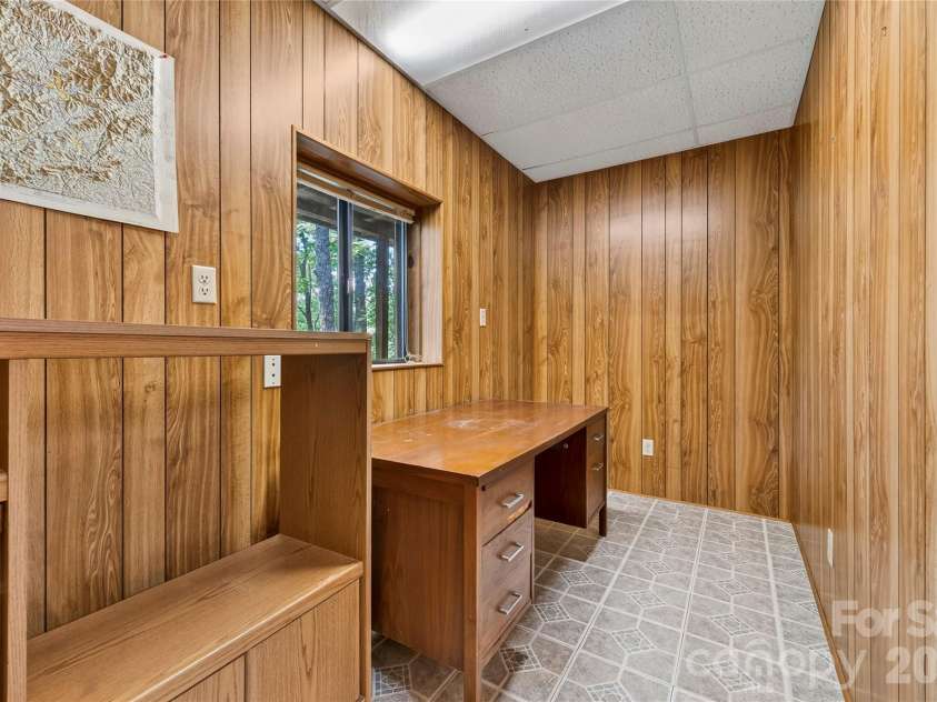 109 Usdasdi Drive, Brevard, NC 28712.  MLS# CAR4405898, YatesRealty ID 38717. Great for hobbies, recreation, guests, or office space.