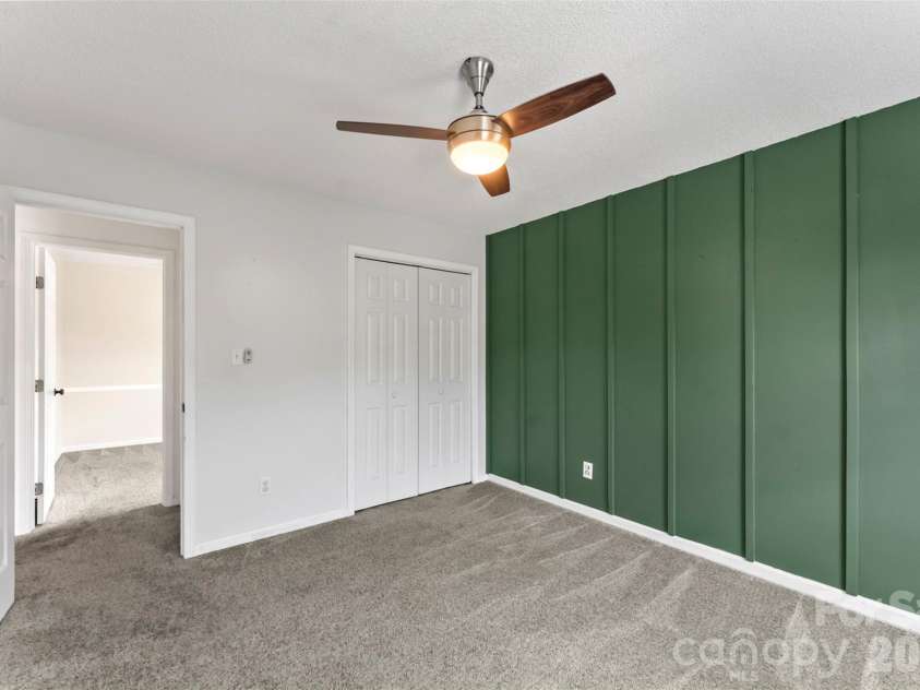 820 Saint Andrews Place, Concord, NC 28025.  MLS# CAR4399325, YatesRealty ID 38719. 