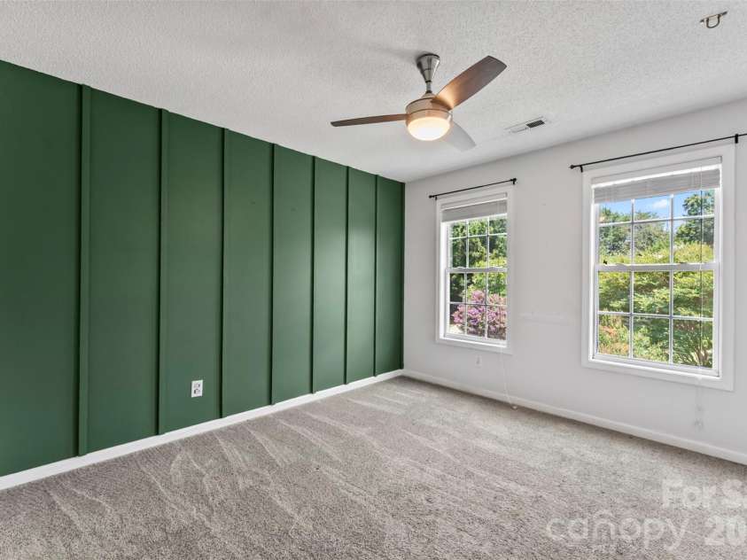 820 Saint Andrews Place, Concord, NC 28025.  MLS# CAR4399325, YatesRealty ID 38719. 