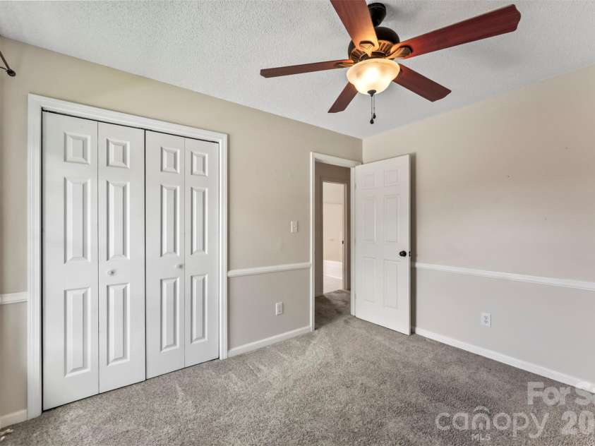 820 Saint Andrews Place, Concord, NC 28025.  MLS# CAR4399325, YatesRealty ID 38719. 