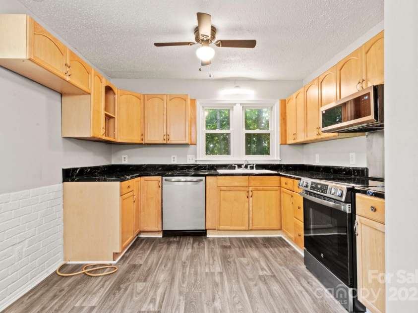 2508 Wood Star Court, Matthews, NC 28105.  MLS# CAR4277438, YatesRealty ID 3872. 