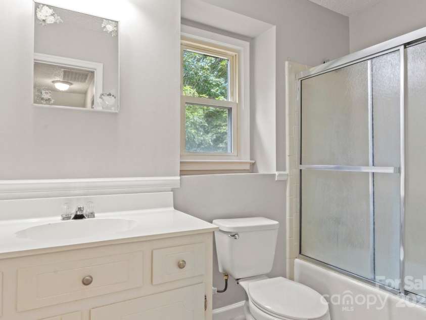 2508 Wood Star Court, Matthews, NC 28105.  MLS# CAR4277438, YatesRealty ID 3872. 