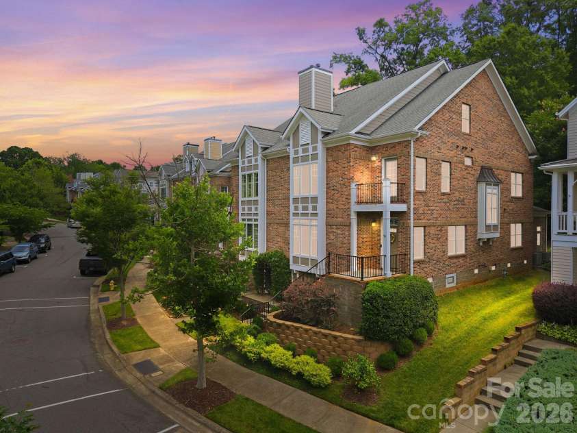425 Spring Street, Davidson, NC 28036.  MLS# CAR4392088, YatesRealty ID 38721. 