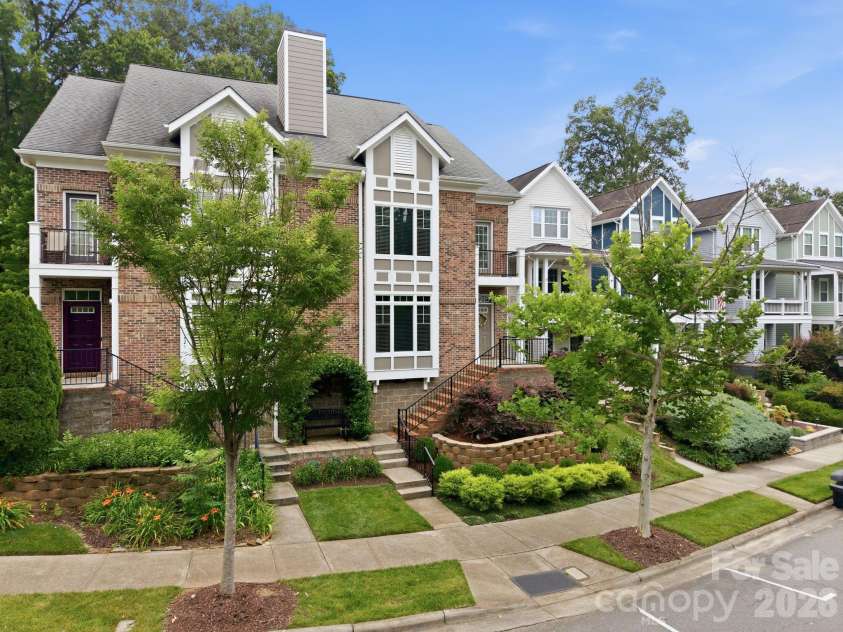 425 Spring Street, Davidson, NC 28036.  MLS# CAR4392088, YatesRealty ID 38721. 