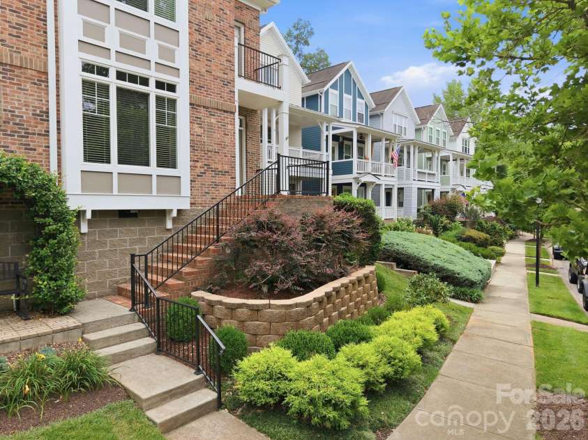 425 Spring Street, Davidson, NC 28036.  MLS# CAR4392088, YatesRealty ID 38721. 
