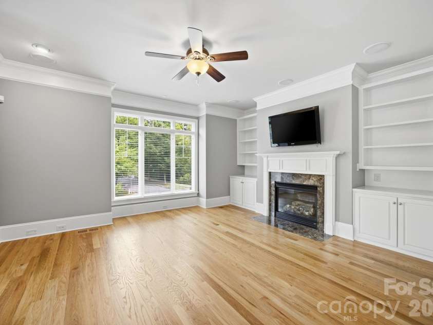 425 Spring Street, Davidson, NC 28036.  MLS# CAR4392088, YatesRealty ID 38721. 