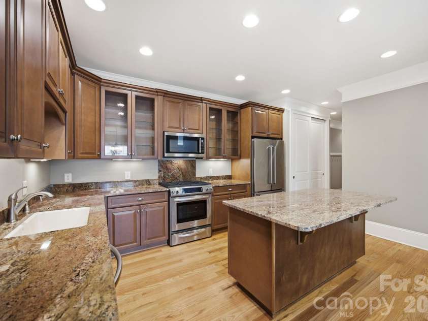 425 Spring Street, Davidson, NC 28036.  MLS# CAR4392088, YatesRealty ID 38721. 