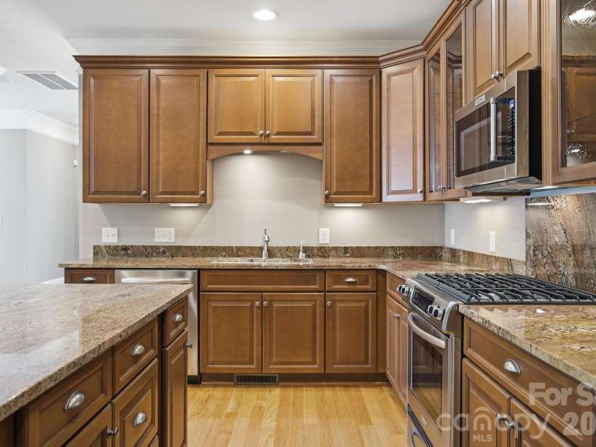425 Spring Street, Davidson, NC 28036.  MLS# CAR4392088, YatesRealty ID 38721. 
