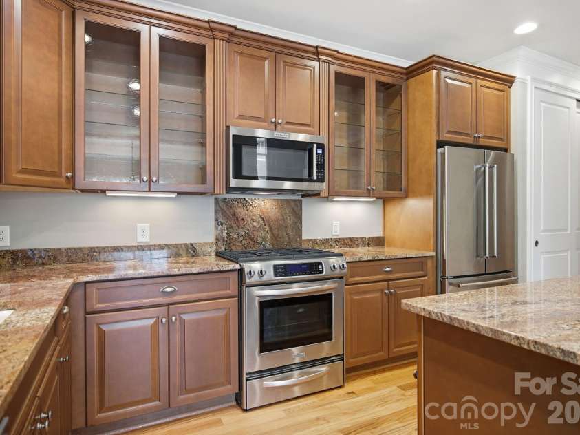 425 Spring Street, Davidson, NC 28036.  MLS# CAR4392088, YatesRealty ID 38721. 