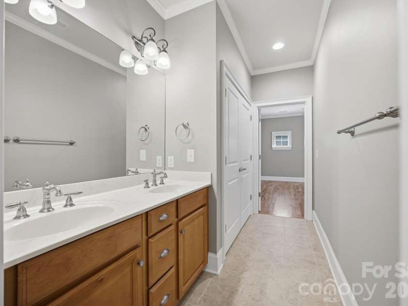 425 Spring Street, Davidson, NC 28036.  MLS# CAR4392088, YatesRealty ID 38721. 