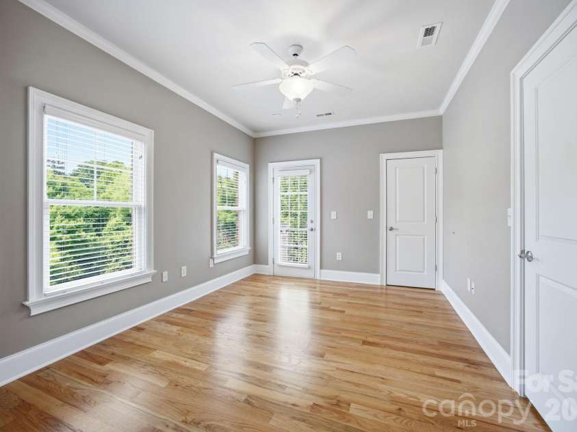 425 Spring Street, Davidson, NC 28036.  MLS# CAR4392088, YatesRealty ID 38721. 