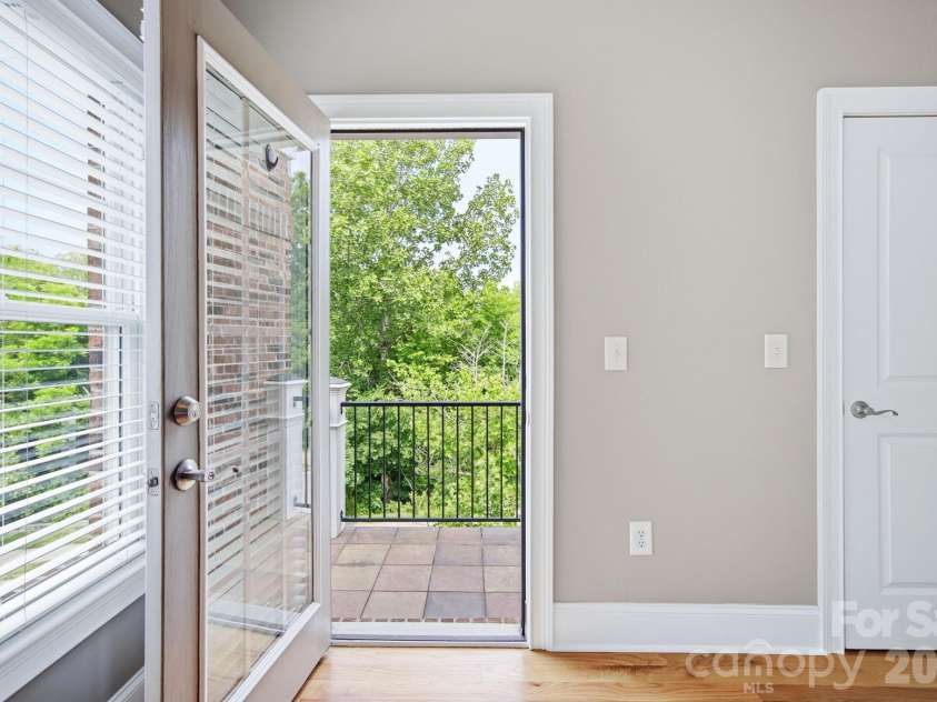 425 Spring Street, Davidson, NC 28036.  MLS# CAR4392088, YatesRealty ID 38721. 