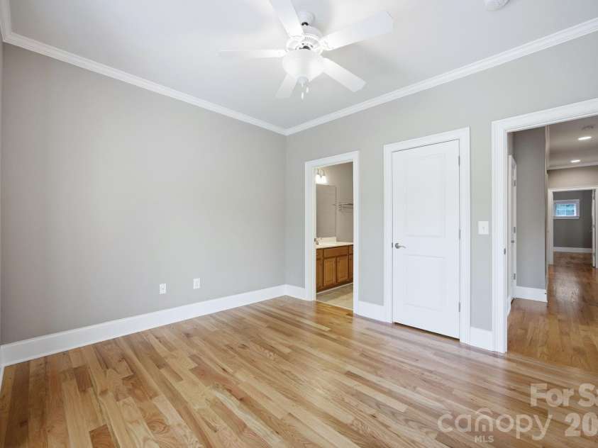 425 Spring Street, Davidson, NC 28036.  MLS# CAR4392088, YatesRealty ID 38721. 