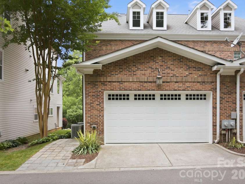 425 Spring Street, Davidson, NC 28036.  MLS# CAR4392088, YatesRealty ID 38721. 