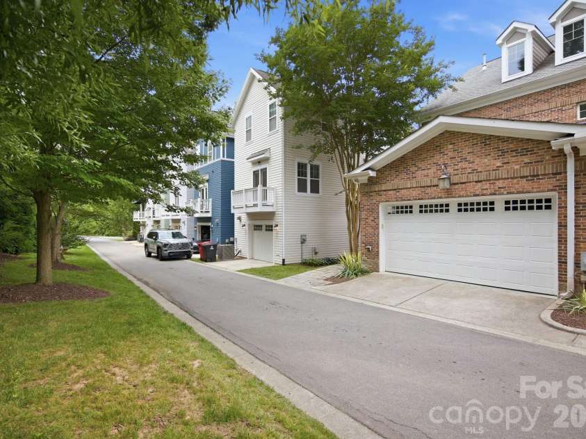 425 Spring Street, Davidson, NC 28036.  MLS# CAR4392088, YatesRealty ID 38721. 