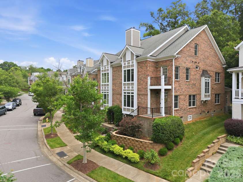425 Spring Street, Davidson, NC 28036.  MLS# CAR4392088, YatesRealty ID 38721. 