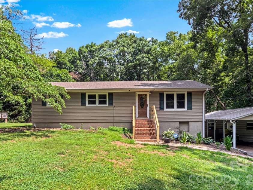 152 Blue Ridge Road, State Road, NC 28676.  MLS# CAR4397721, YatesRealty ID 38728. 