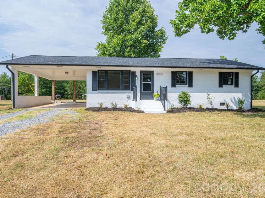 3331 Hog Hill Road, Vale, NC 28168.  MLS# CAR4401712, YatesRealty ID 38729. 