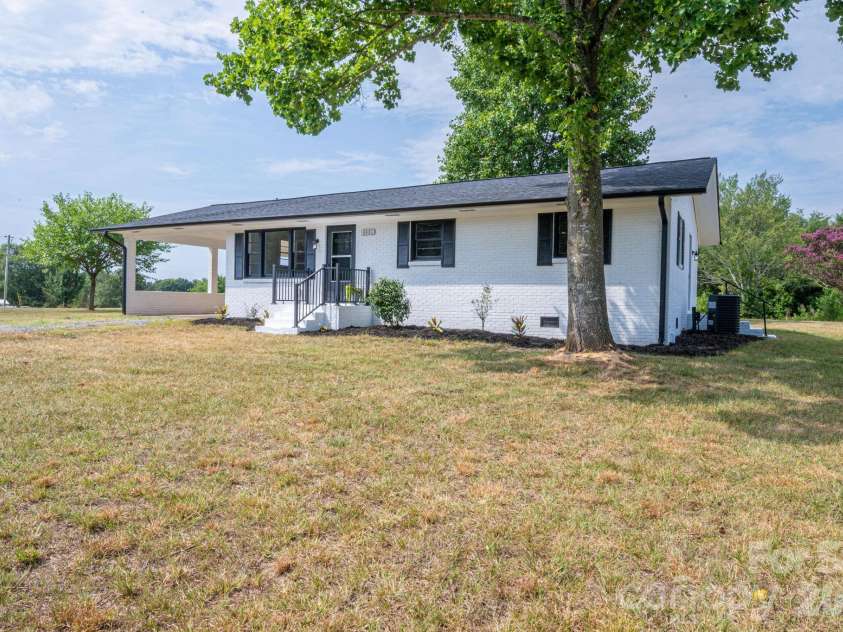 3331 Hog Hill Road, Vale, NC 28168.  MLS# CAR4401712, YatesRealty ID 38729. 