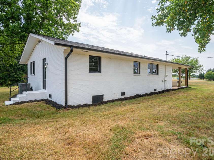 3331 Hog Hill Road, Vale, NC 28168.  MLS# CAR4401712, YatesRealty ID 38729. 