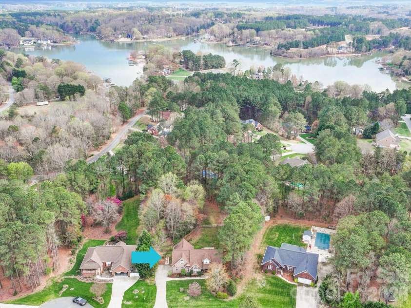7184 Seagrass Circle, Denver, NC 28037.  MLS# CAR4352991, YatesRealty ID 3873. 