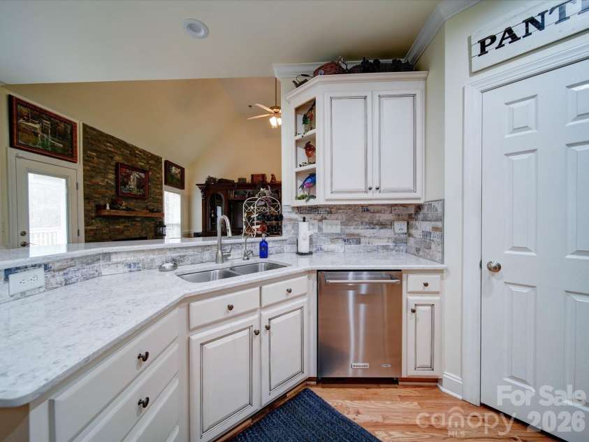 7184 Seagrass Circle, Denver, NC 28037.  MLS# CAR4352991, YatesRealty ID 3873. 
