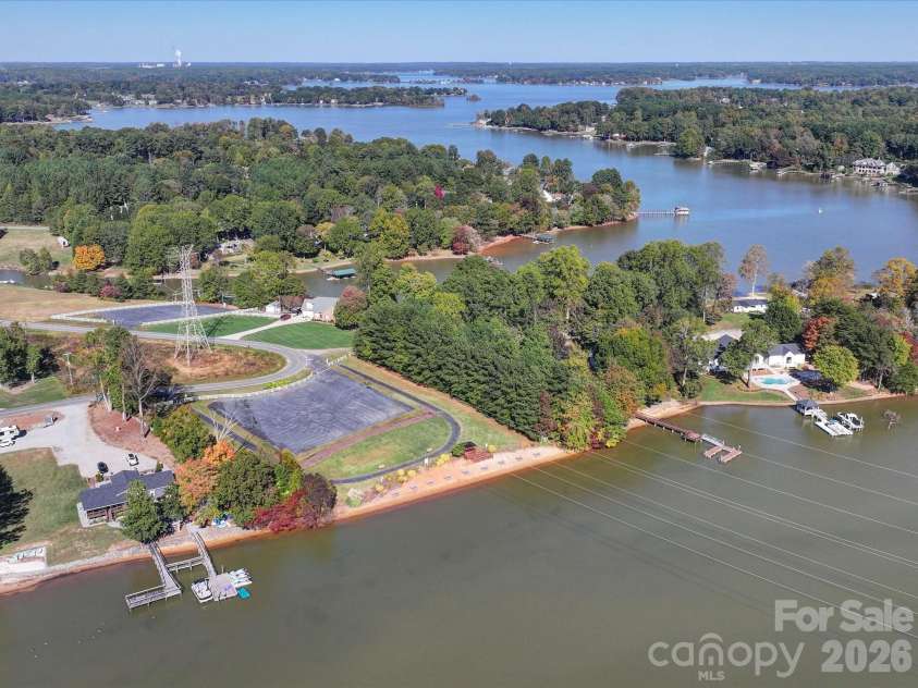 7184 Seagrass Circle, Denver, NC 28037.  MLS# CAR4352991, YatesRealty ID 3873. 