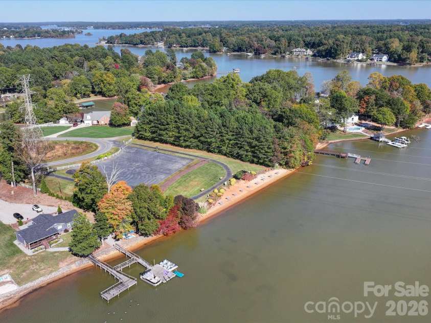 7184 Seagrass Circle, Denver, NC 28037.  MLS# CAR4352991, YatesRealty ID 3873. 