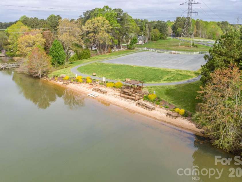 7184 Seagrass Circle, Denver, NC 28037.  MLS# CAR4352991, YatesRealty ID 3873. 