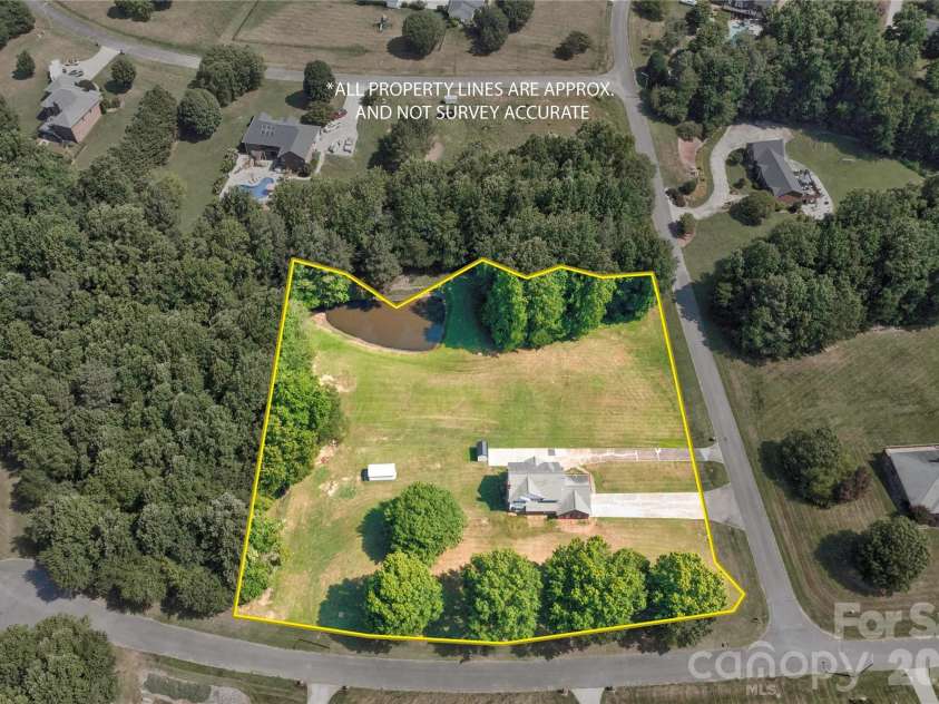 3010 Eaker Drive, Cherryville, NC 28021.  MLS# CAR4399577, YatesRealty ID 38730. 