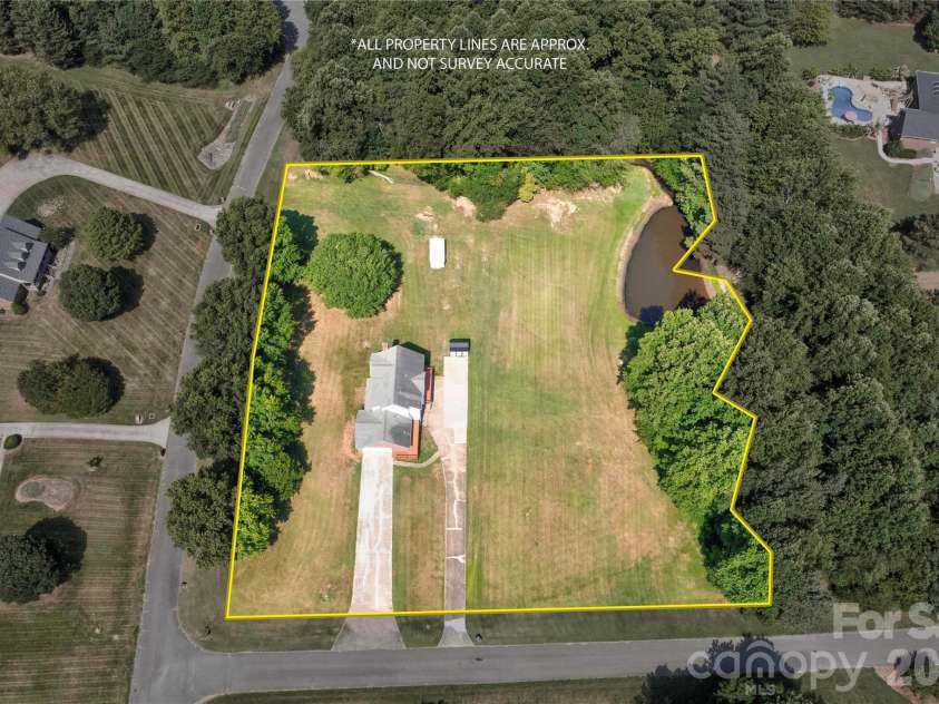3010 Eaker Drive, Cherryville, NC 28021.  MLS# CAR4399577, YatesRealty ID 38730. 