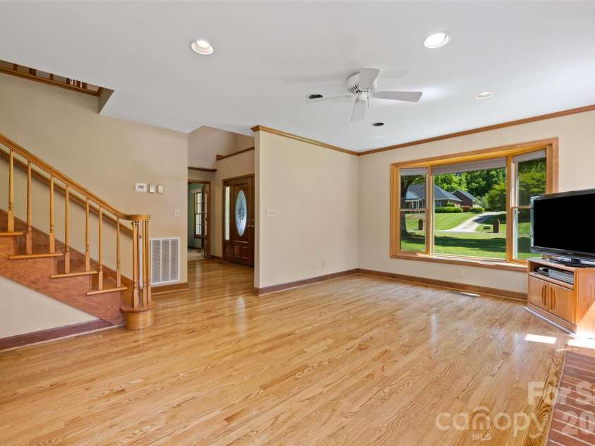 3010 Eaker Drive, Cherryville, NC 28021.  MLS# CAR4399577, YatesRealty ID 38730. 