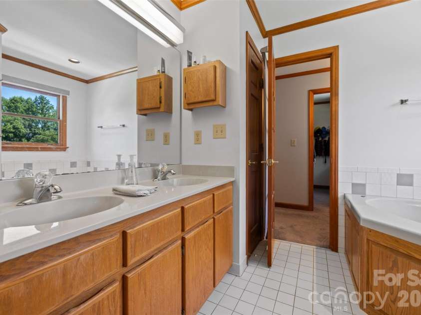 3010 Eaker Drive, Cherryville, NC 28021.  MLS# CAR4399577, YatesRealty ID 38730. 