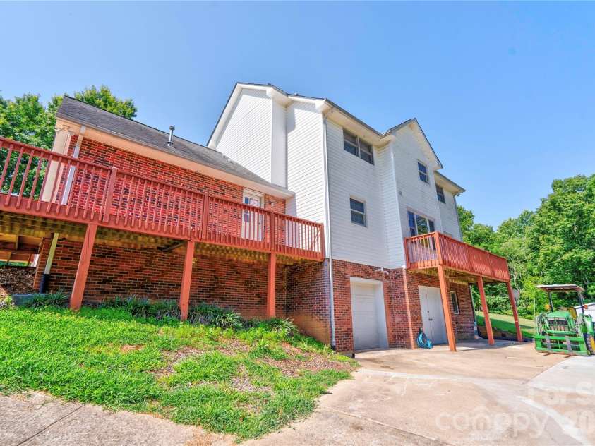 3010 Eaker Drive, Cherryville, NC 28021.  MLS# CAR4399577, YatesRealty ID 38730. 