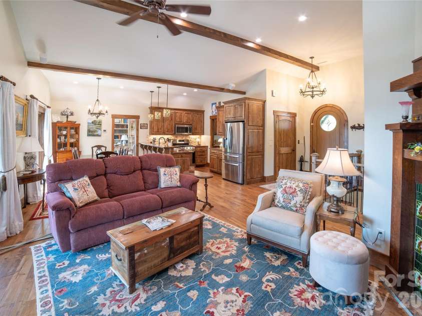 111 Lookout Point, Nebo, NC 28761.  MLS# CAR4403456, YatesRealty ID 38732. 