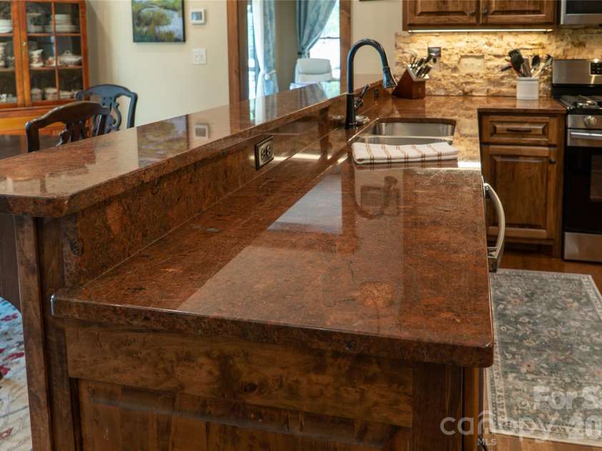 111 Lookout Point, Nebo, NC 28761.  MLS# CAR4403456, YatesRealty ID 38732. 