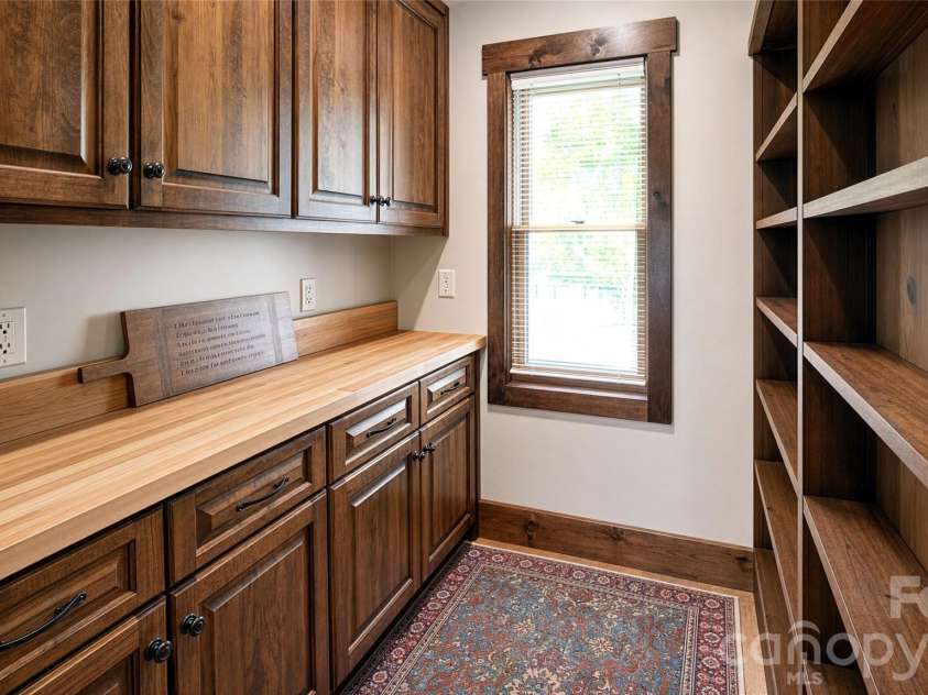 111 Lookout Point, Nebo, NC 28761.  MLS# CAR4403456, YatesRealty ID 38732. 
