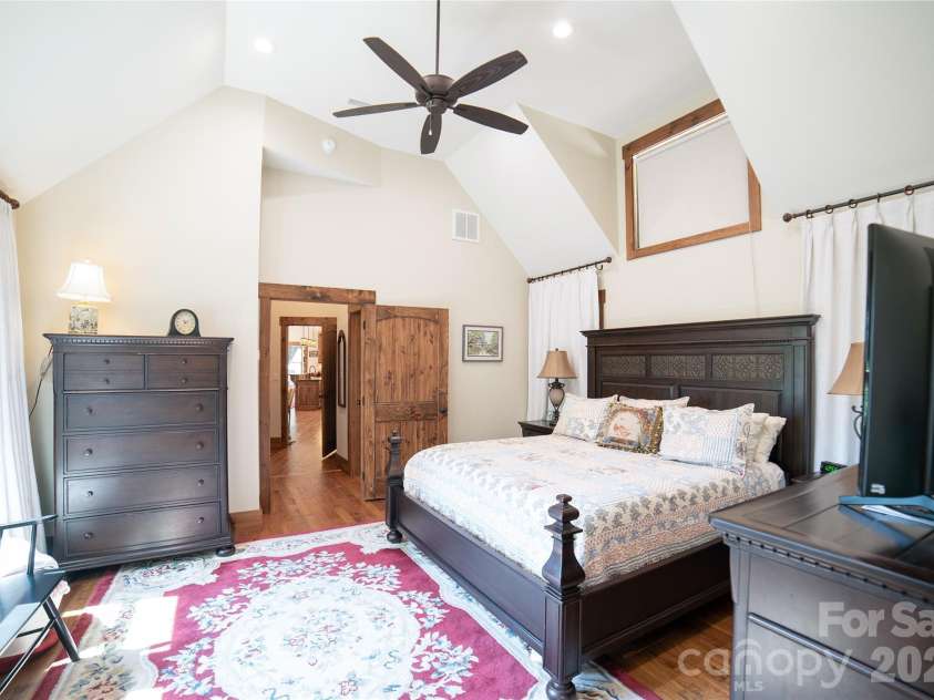 111 Lookout Point, Nebo, NC 28761.  MLS# CAR4403456, YatesRealty ID 38732. 