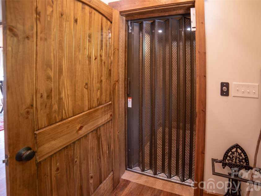 111 Lookout Point, Nebo, NC 28761.  MLS# CAR4403456, YatesRealty ID 38732. 