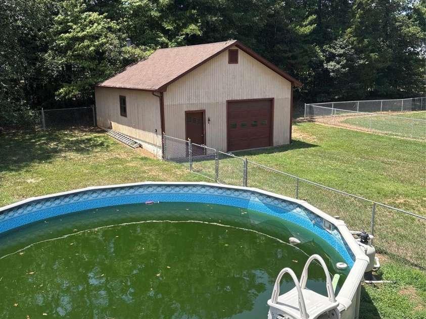 123 Valley Oaks Drive, Advance, NC 27006.  MLS# CAR4401704, YatesRealty ID 38733. 