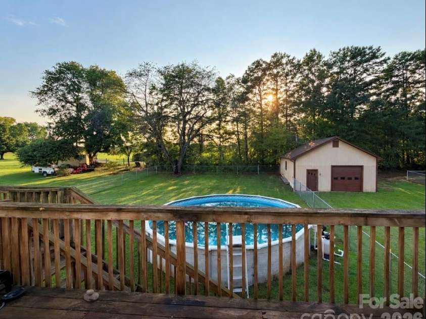 123 Valley Oaks Drive, Advance, NC 27006.  MLS# CAR4401704, YatesRealty ID 38733. 