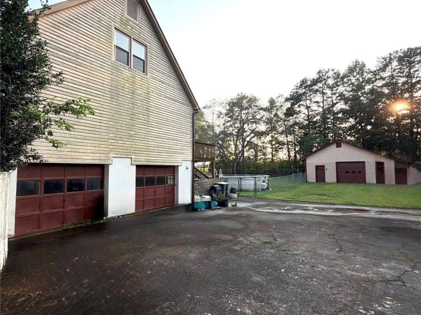 123 Valley Oaks Drive, Advance, NC 27006.  MLS# CAR4401704, YatesRealty ID 38733. 