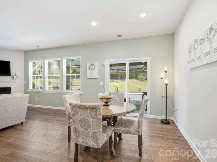 236 Tackle Box Drive, Troutman, NC 28166.  MLS# CAR4403974, YatesRealty ID 38734. Breakfast area